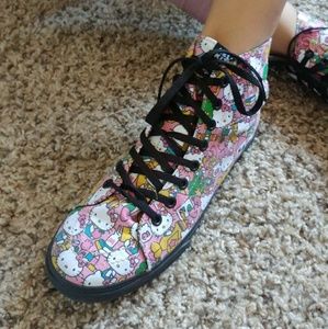 Hello Kitty Vans